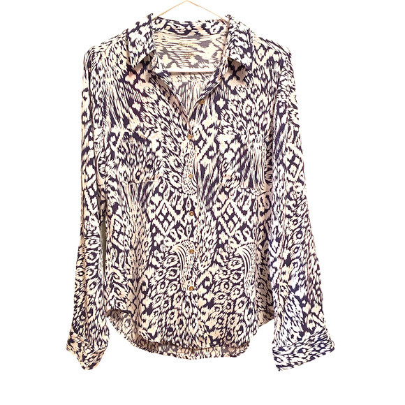 Lilly Pulitzer Sea View Button Down Blouse Shirt Bright Navy‎ Pineapple P… - Picture 3 of 14